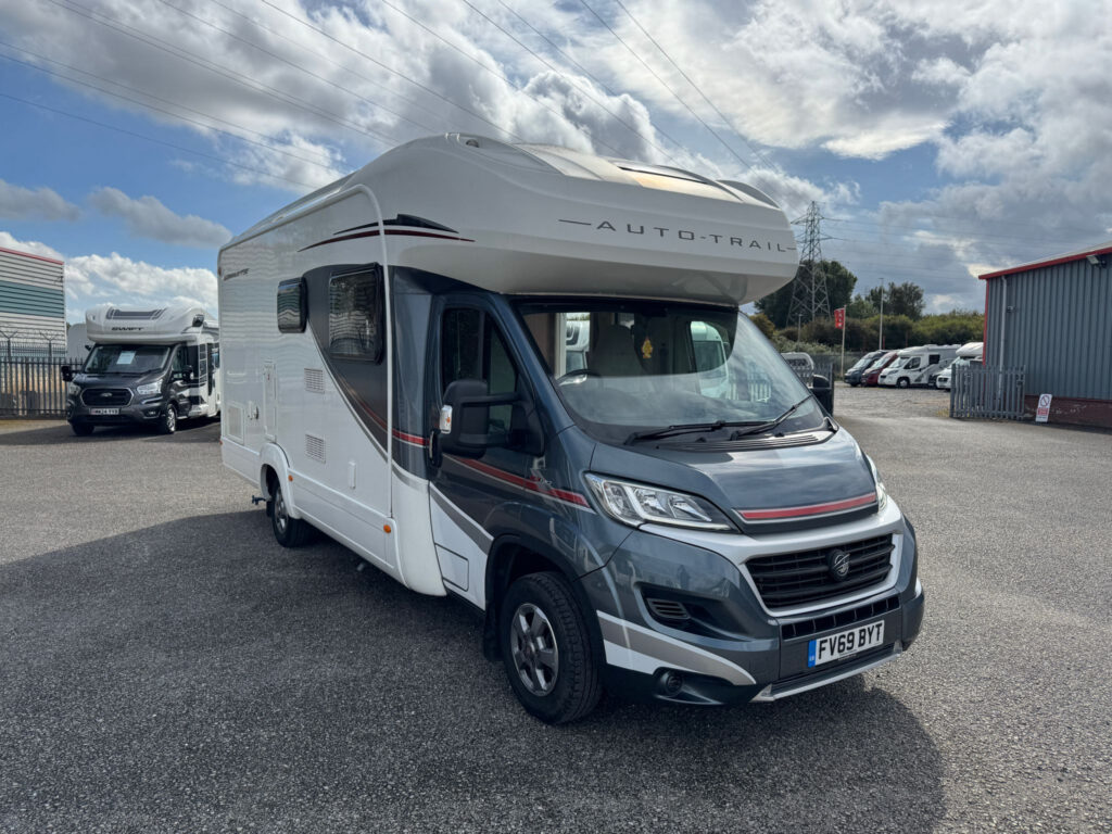 21724 21724 Auto Trail Imala 734 14