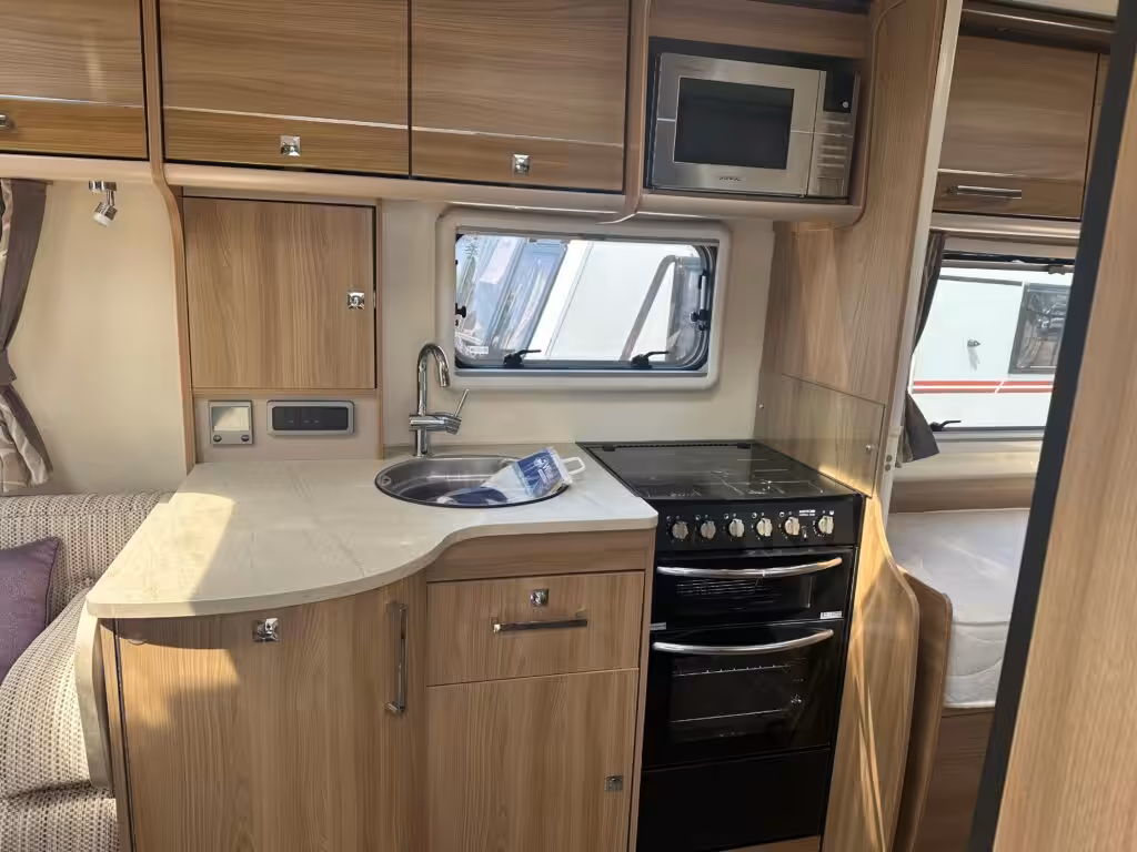 2016 Bailey Unicorn Cadiz 24858 16 Scaled