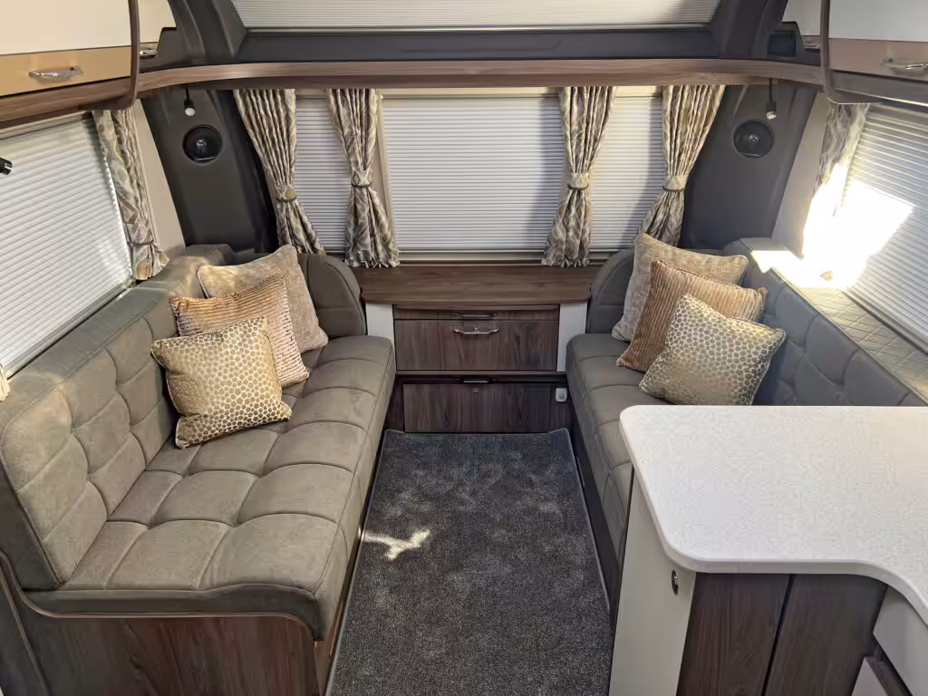 2025 Coachman Laser 875 Xtra 5 Scaled