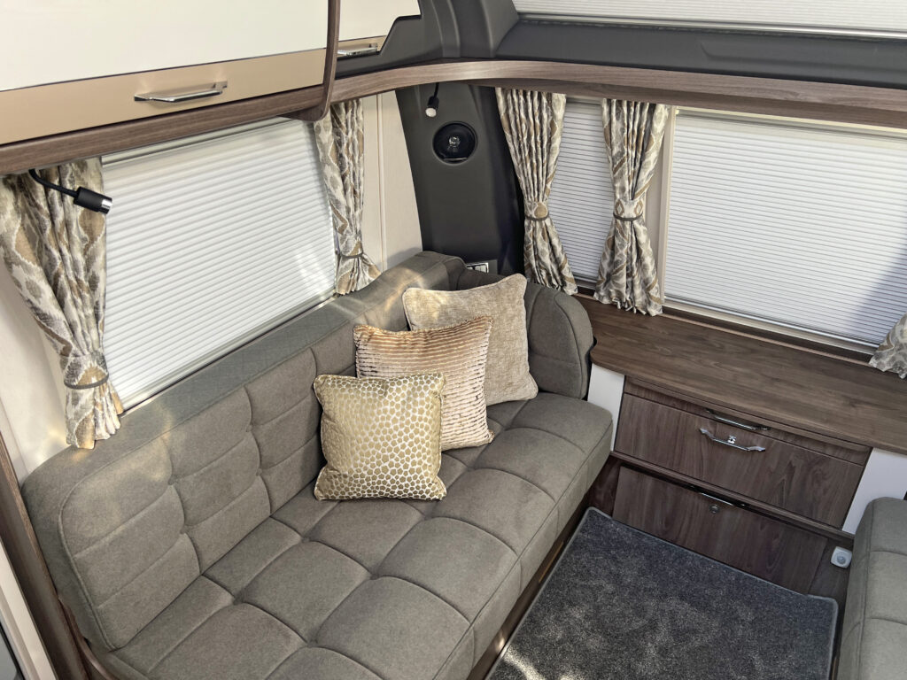 2025 Coachman Laser 875 Xtra 7 Scaled