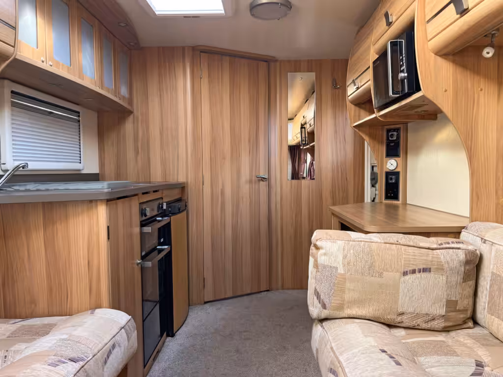 2014 Bailey Pegasus Genoa 4kw 7 Scaled