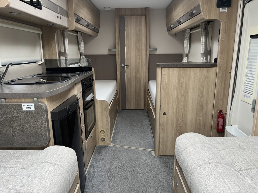 2019 Elddis Autoquest Sunseeker 185 25295 7 Scaled