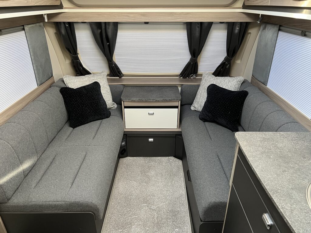 2027 Swift Challenger 580 NH 6 Scaled
