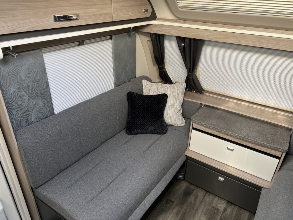 2027 Swift Challenger Grande 650 7 Scaled