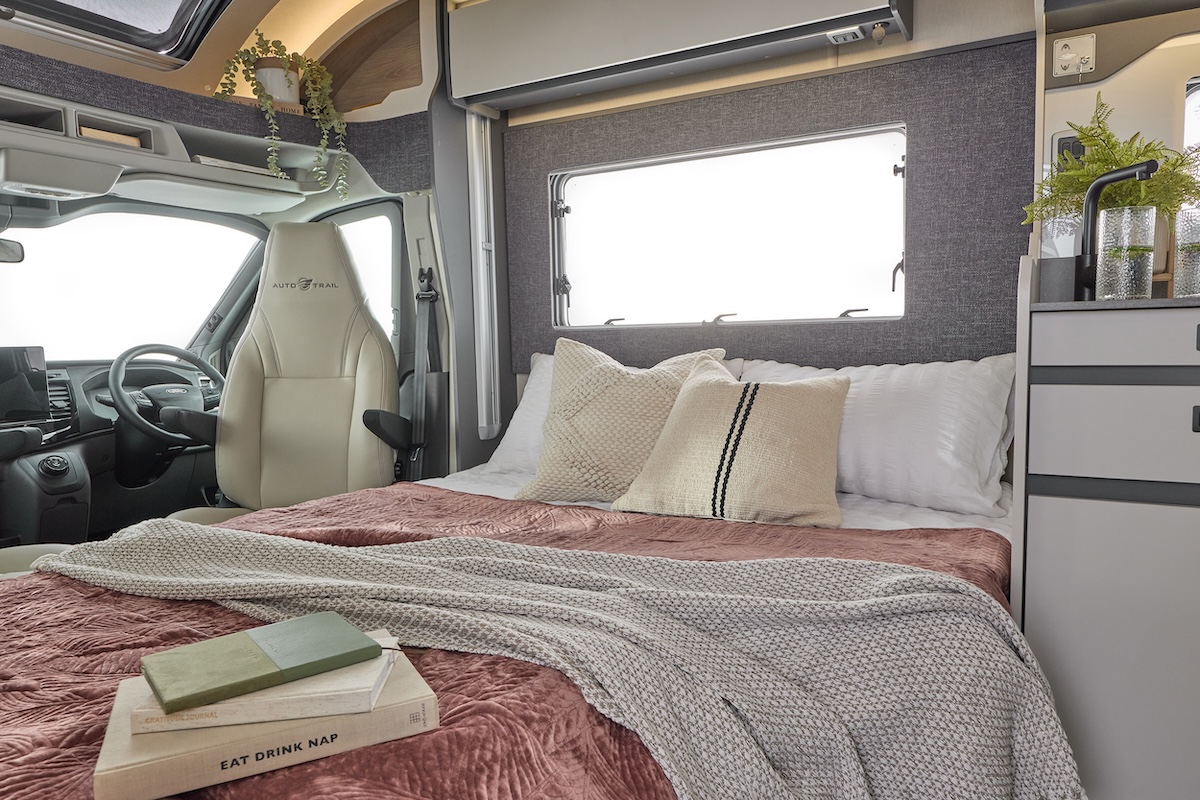 2027 Auto Trail F Line Front Make Up Bed