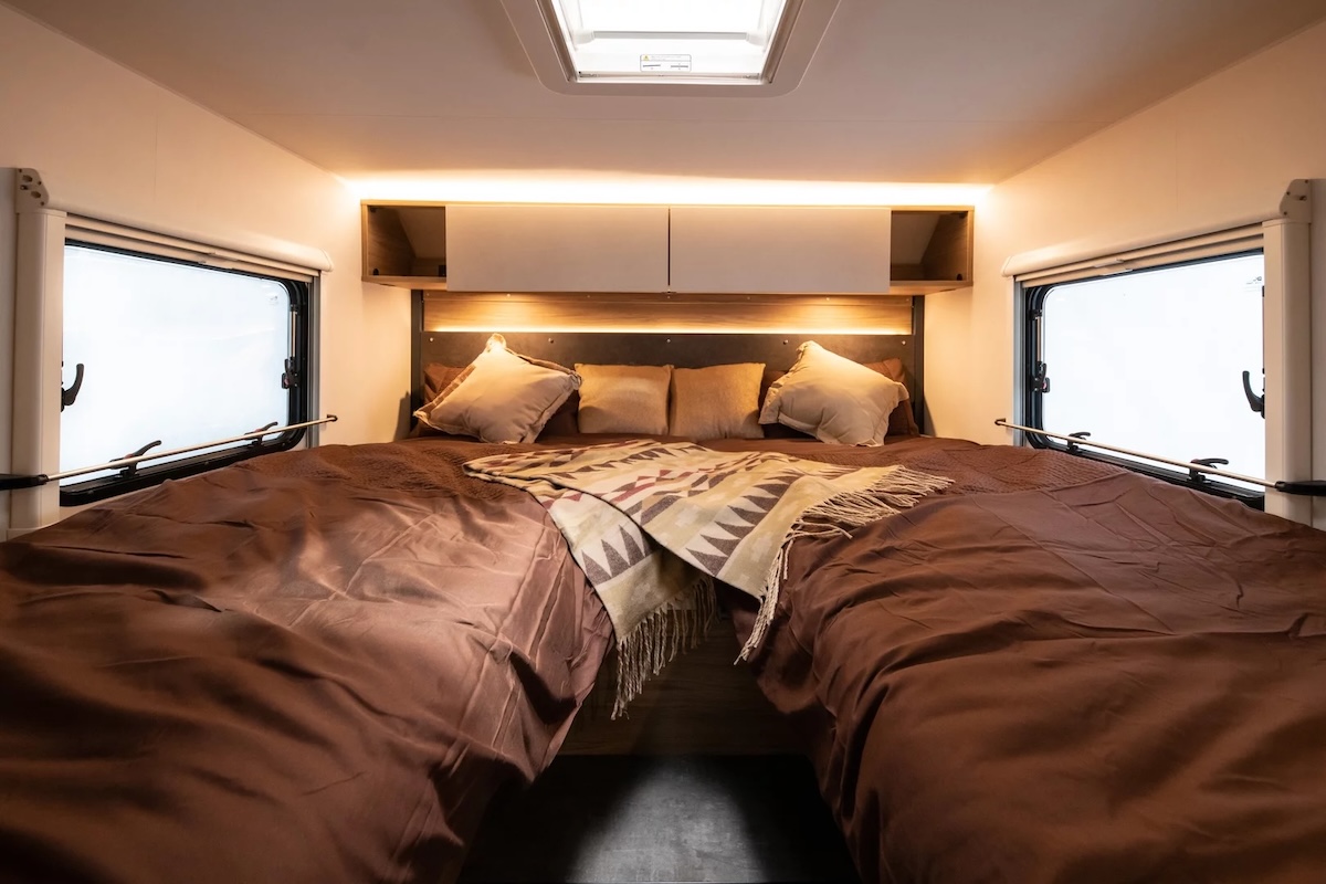 2027 Elddis Autoquest Gts Twin Single Beds