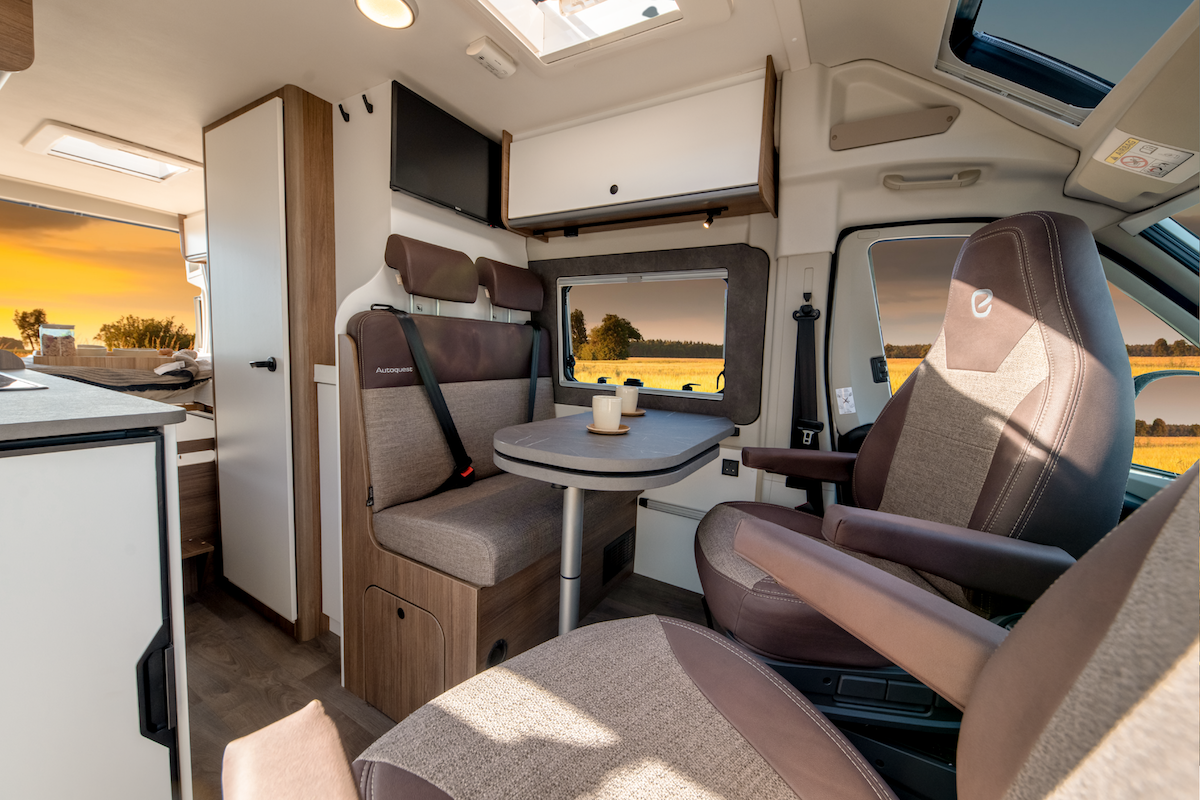 2027 Elddis Autoquest Gtv Front Lounge Kitchen