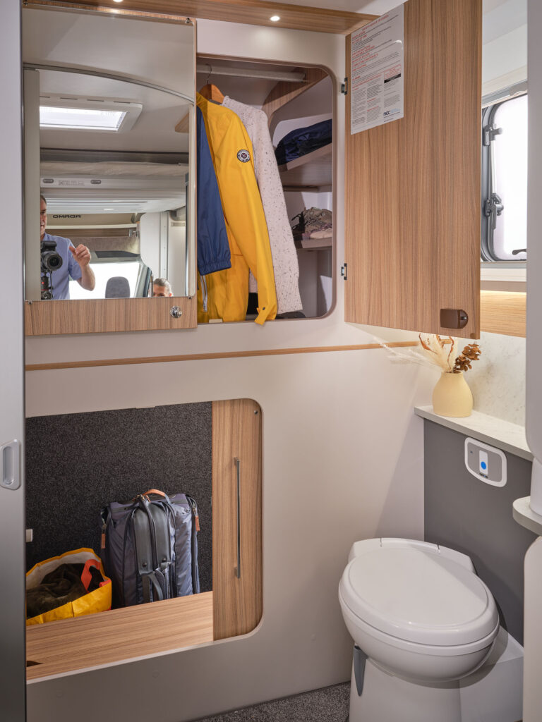 Adamo 69 4 Bathroom Storage And Garage Access