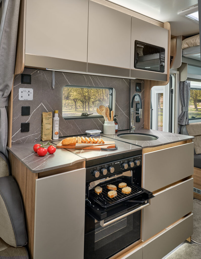 Flexible And Reliable Cooking Options With The Thetford Combined Oven Grill And Dual Fuel Hob