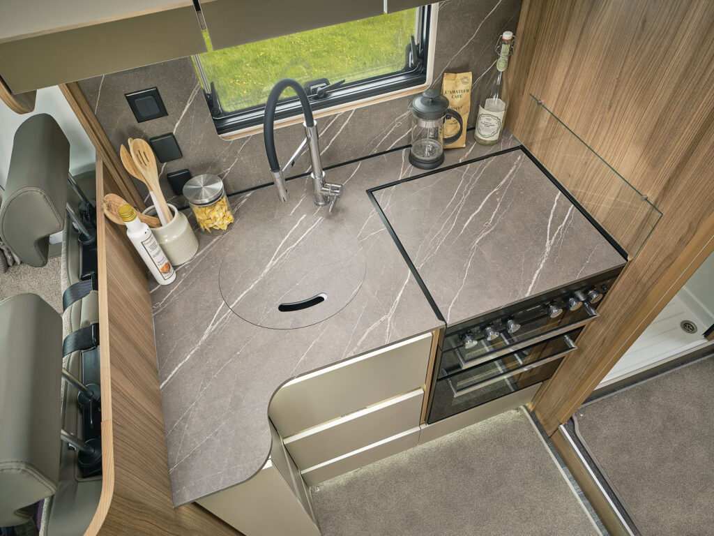 Flexible Cooking Options With Ample Work Top Space 