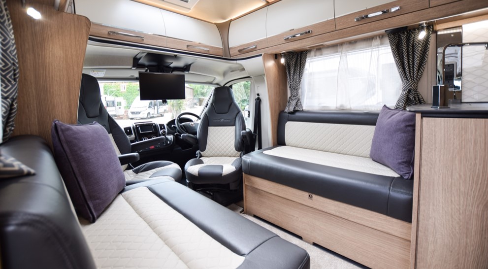 2020 auto-trail coachbuilt interior