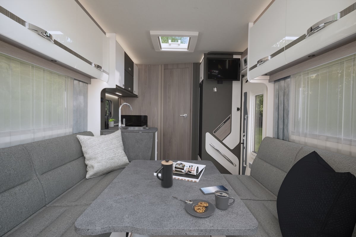 2026 Voyager 594 Front To Rear Caption