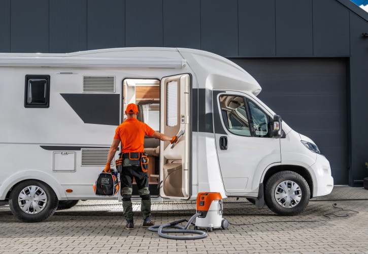 Motorhome Cleaning