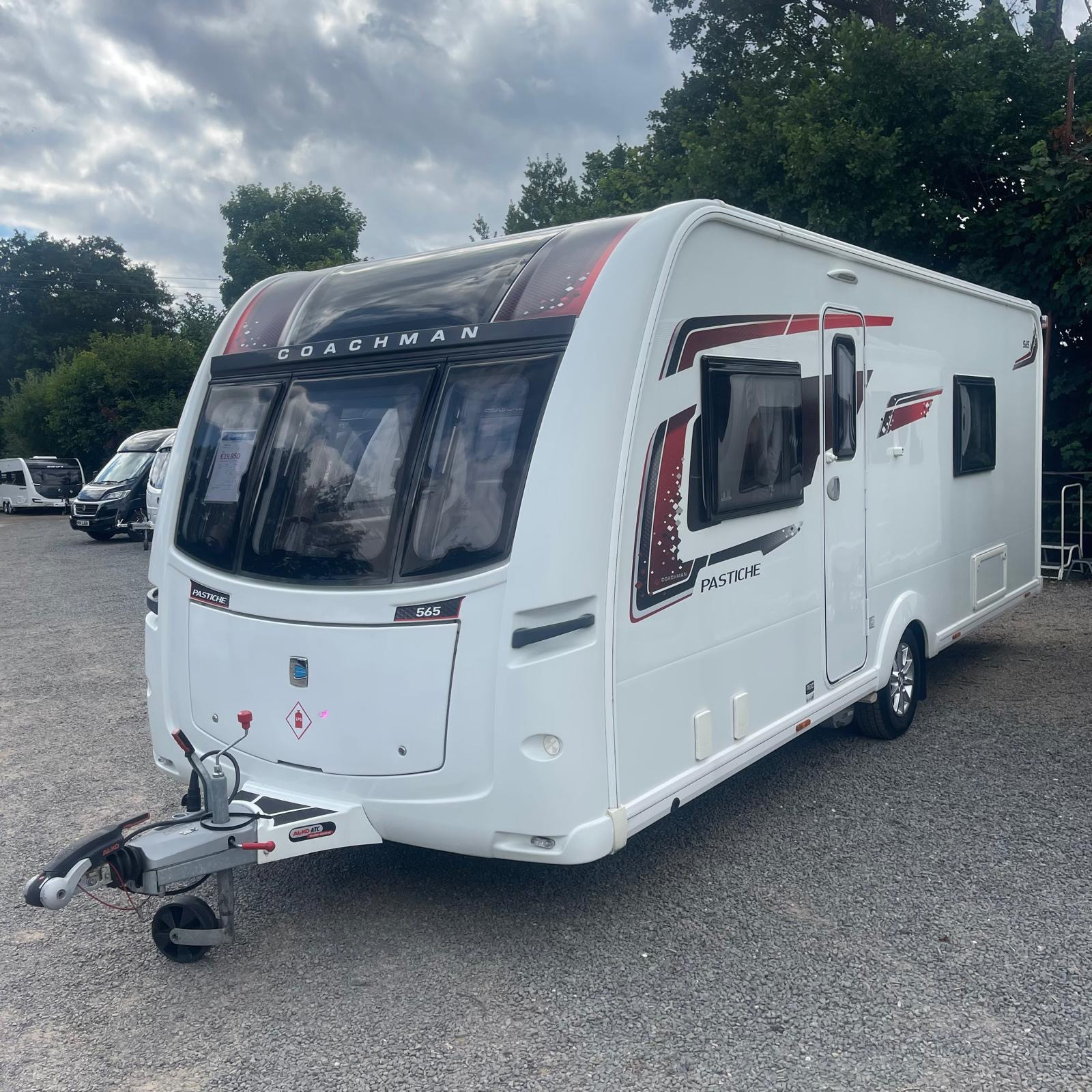 18845 Pastiche 565 Front