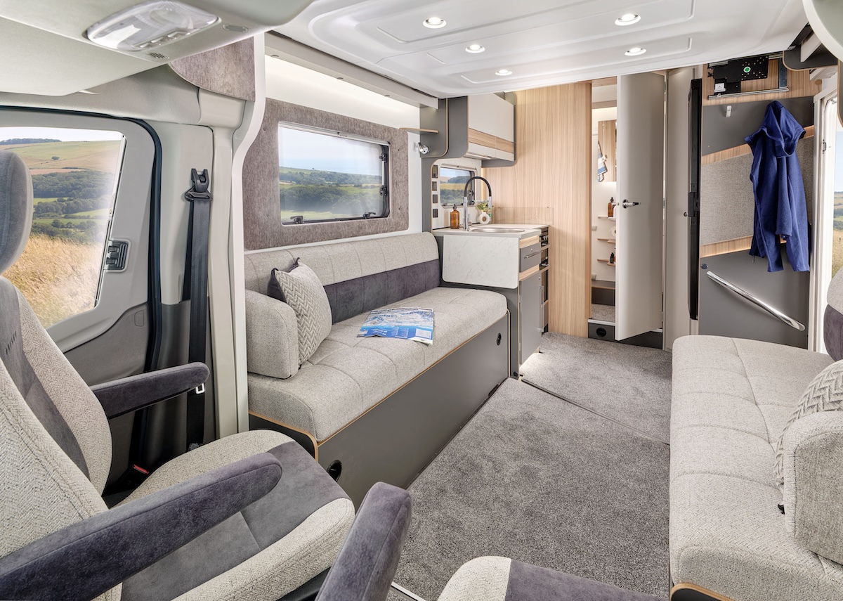 2026 Bailey Adamo 60 2 Front Lounge Caption