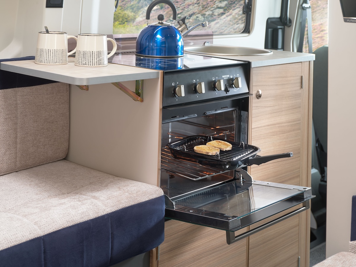 2026 Bailey Endeavour Kitchen Oven