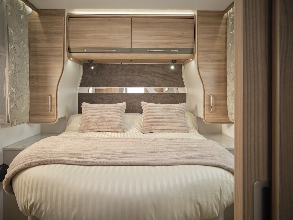 2026 Bailey Unicorn Deluxe Cabrera Island Bed