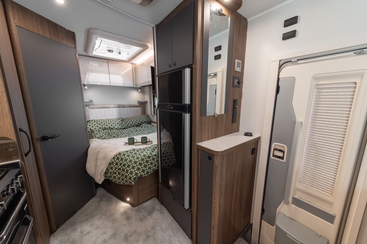 2026 Buccaneer Quantum Bedroom View