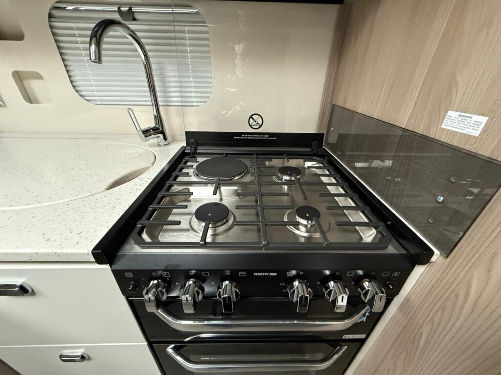 2026 Conqueror Grande 560L 9