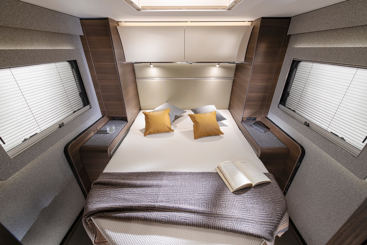 2026 Adria Supersonic Island Bed