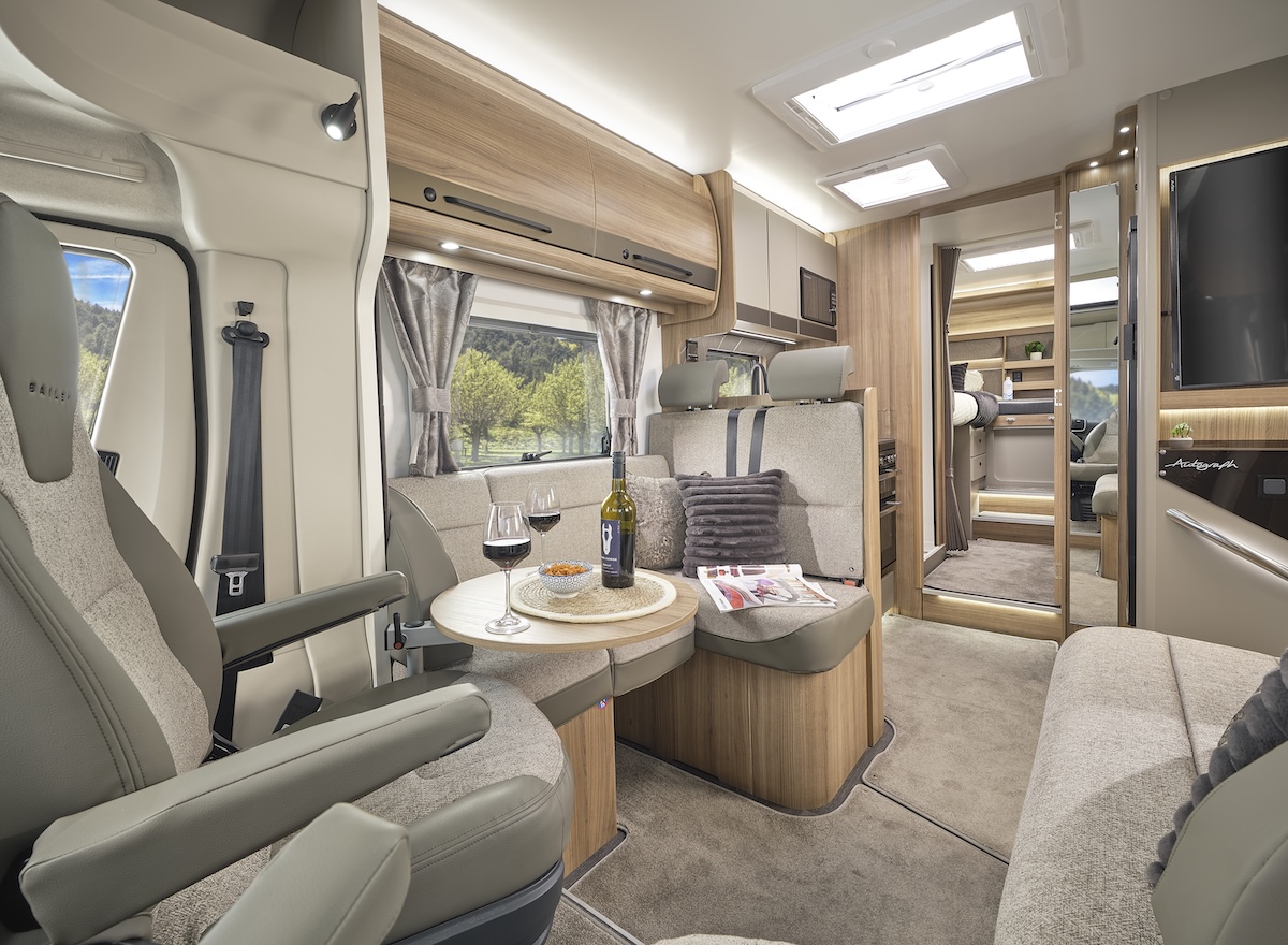 2026 Bailey Autograph Iv Front Lounge Coffee Table Look Through View