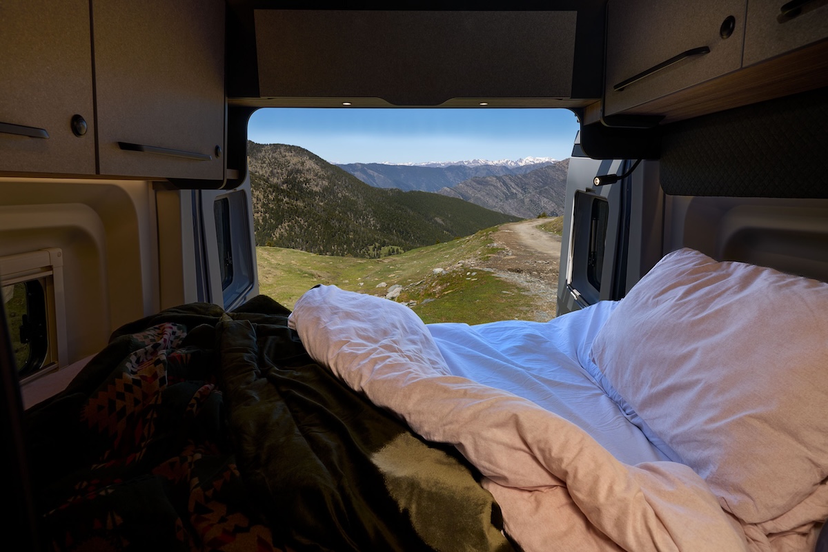 2026 Bailey Endurance Transverse Bed E65 Resized