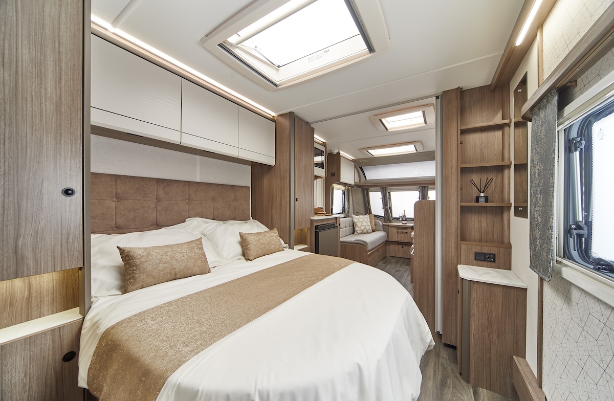 2026 Coachman Acadia 575 Island Bed Caption