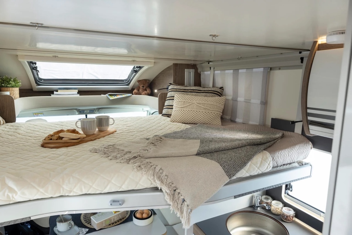 2026 Roller Team T Line 750 Dropdown Bed