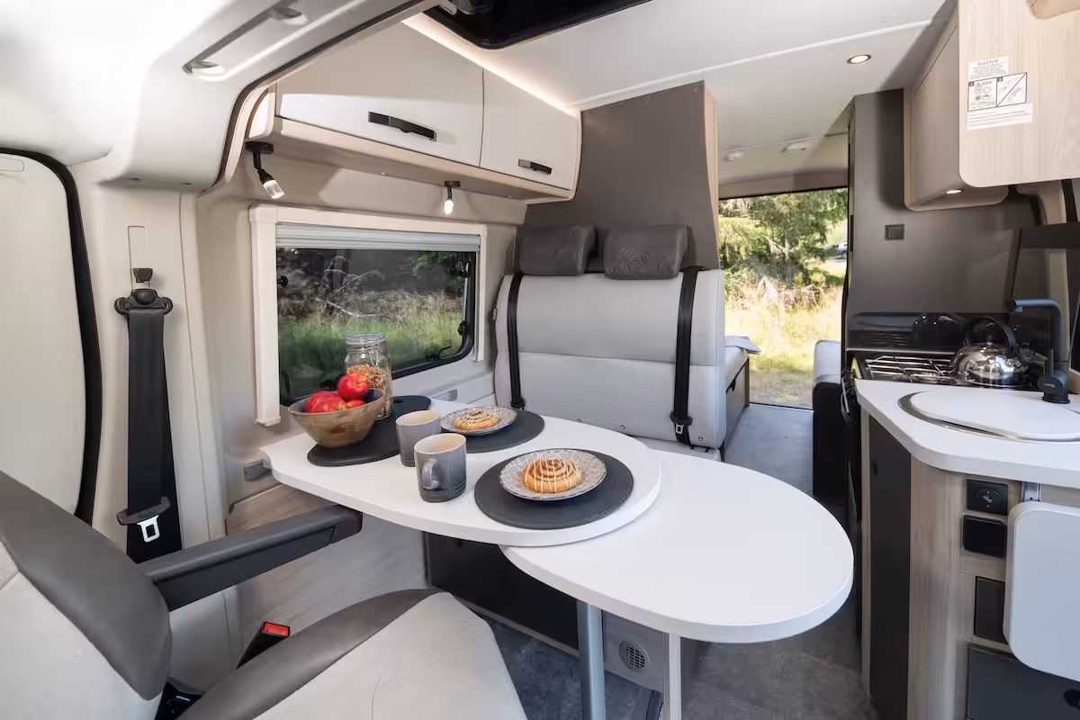 2026 Xplore Cvx8 Front Diner