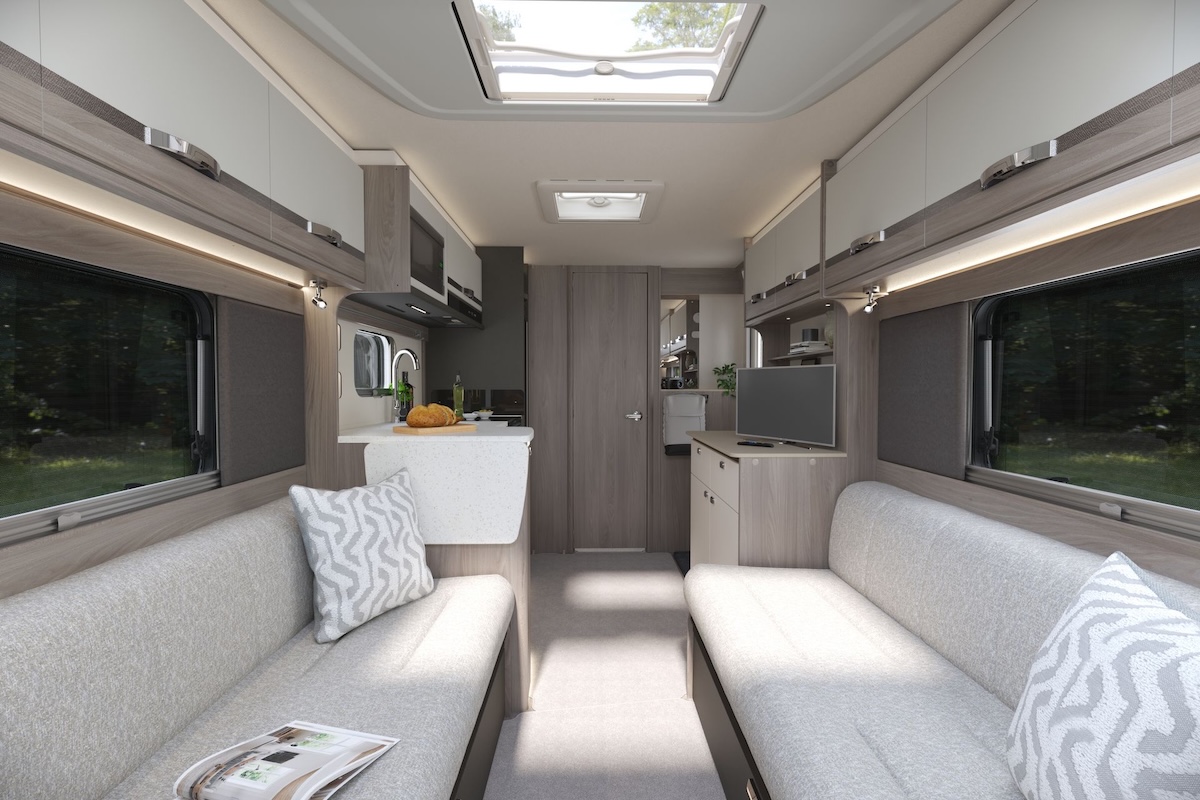 2026 Conqueror 480 Front To Rear Caption