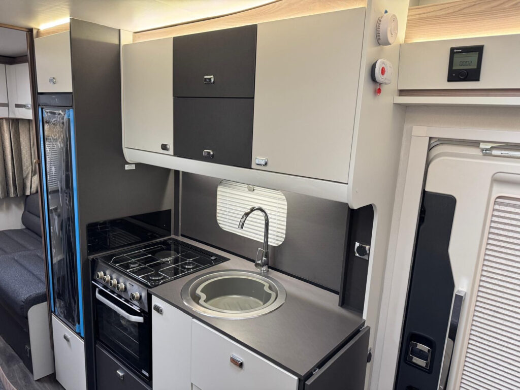 21376 Dd6bf9e1 Cb31 4fc8 9962 9f7fe8152724