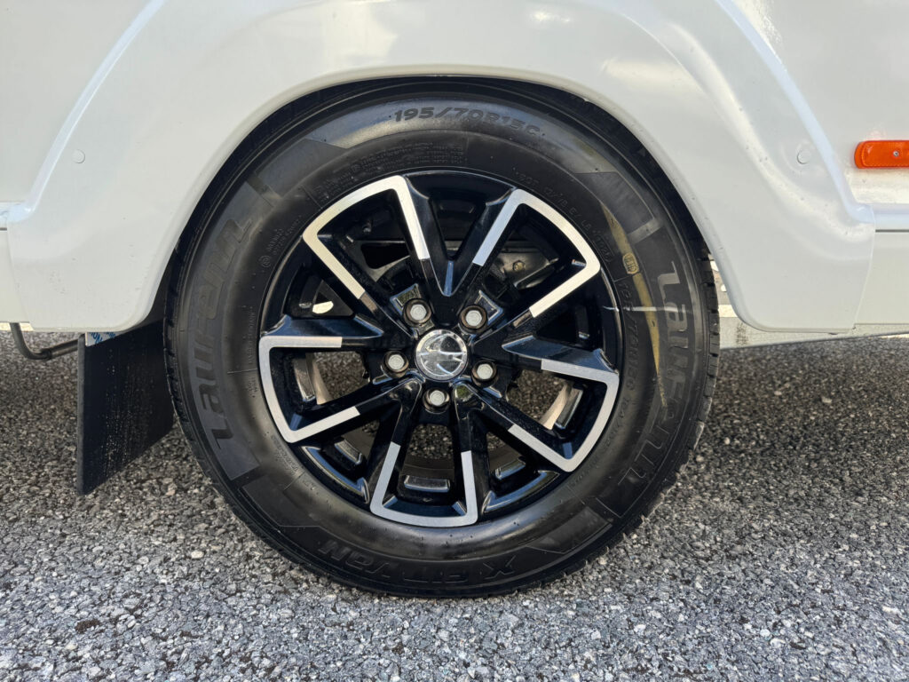 22251 Daaceaee F055 4d4a B811 1953f44d94d3