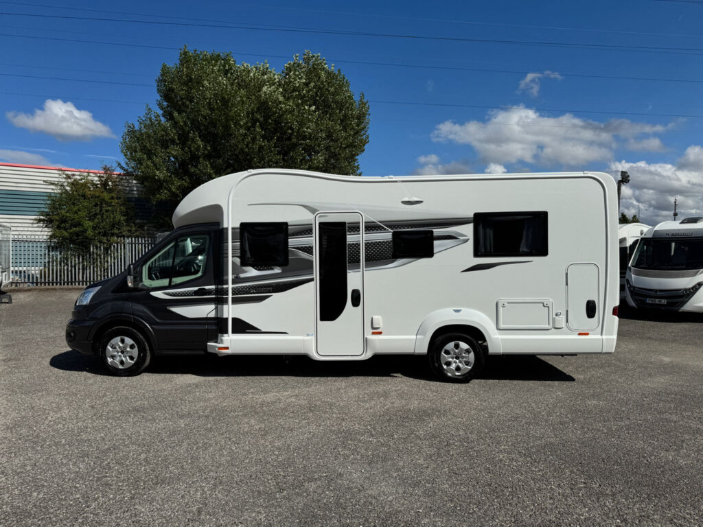 22279 22279 Swift Voyager 574 23