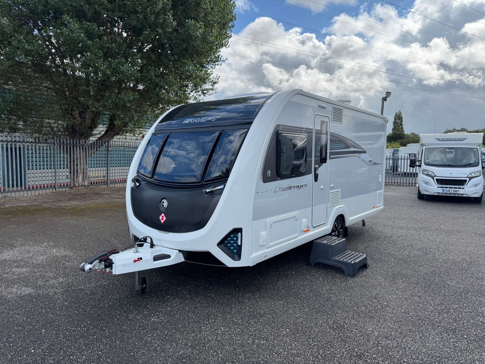 22284 51dcf952 F572 414f 98b3 18069063b3fc