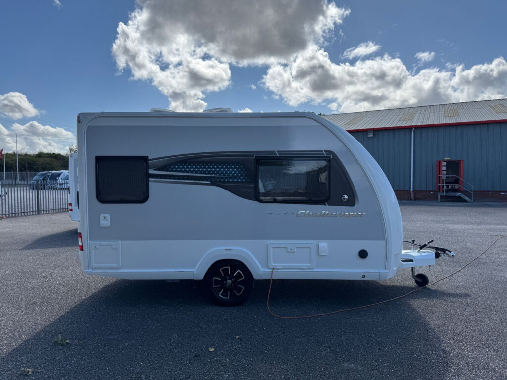 22359 5cc1ff18 F650 4271 B824 A14926811c51