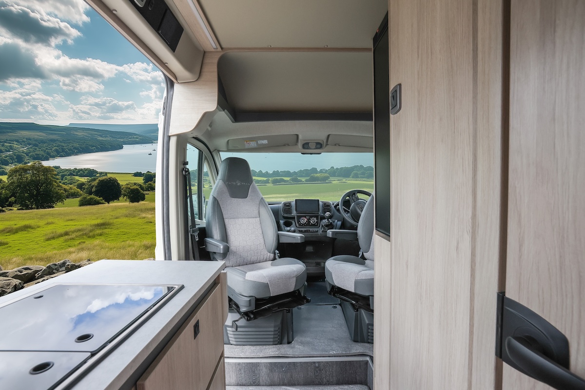 2026 Auto Trail Expedition 54 Kitchen And Cab