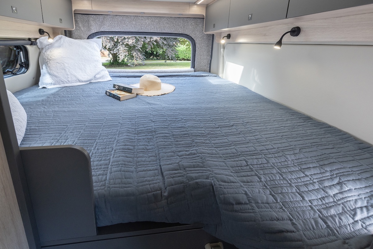 2026 Auto Trail Expedition 68 Xl Rear Bed