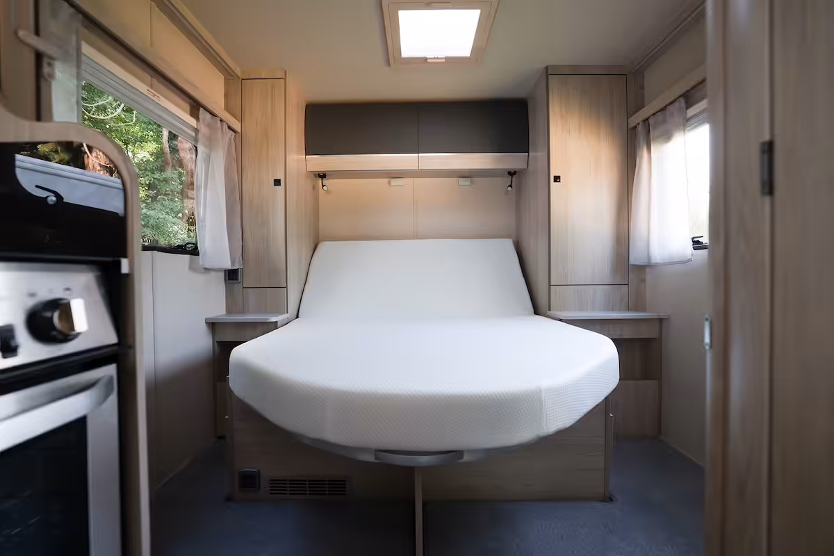 2026 Auto Trail Expedition Coachbuilt C71 Island Bed