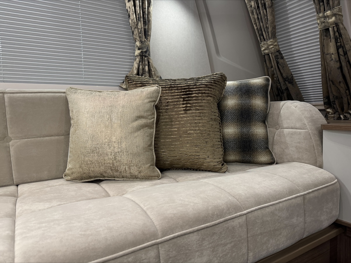 2026 Coachman Vip Vogue Cushions Resized