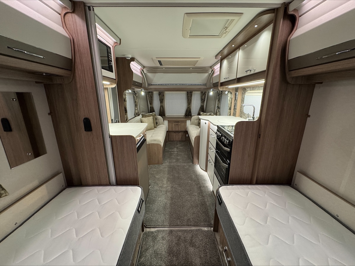 2026 Coachman Vip Vogue Twin Beds Look Through Resized