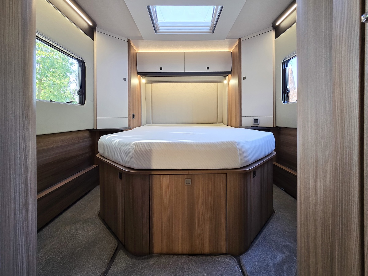 2026 Frontier Delaware Island Bed