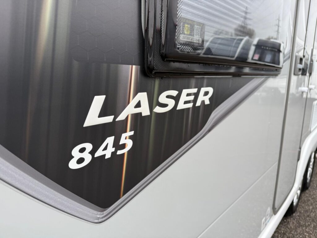 3f4f6022 E7c6 47c0 929b 947b60ce68d2