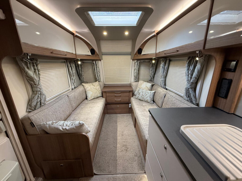 22976 Img 20251031 Wa0076