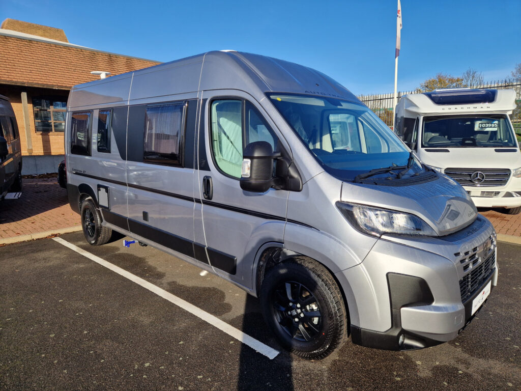 23037 20251030 092200