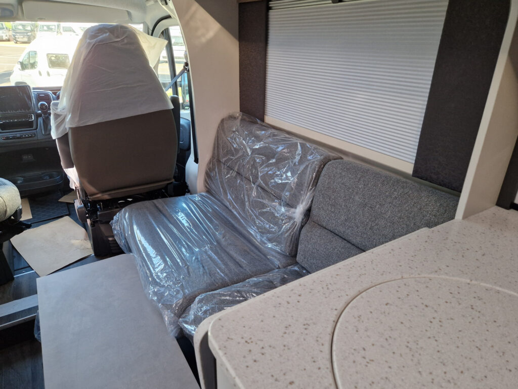 23189 20251117 113936