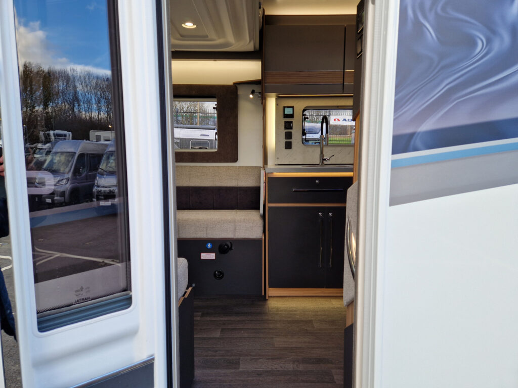 23319 20251128 140848