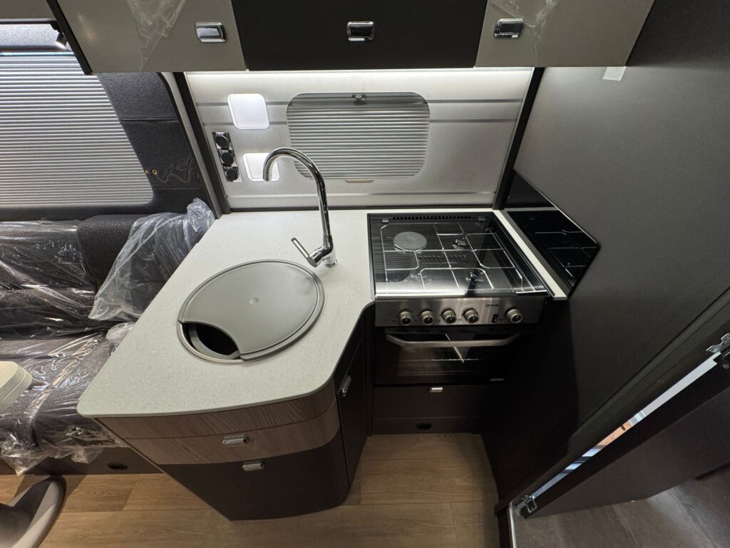 7f6a9cbc 1ef6 456c Bed0 1f3db1724261