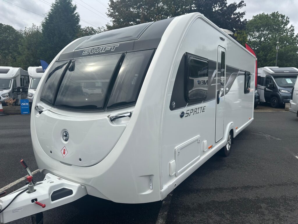 2022 Swift Major 4EB Vogue 25270 2 Scaled