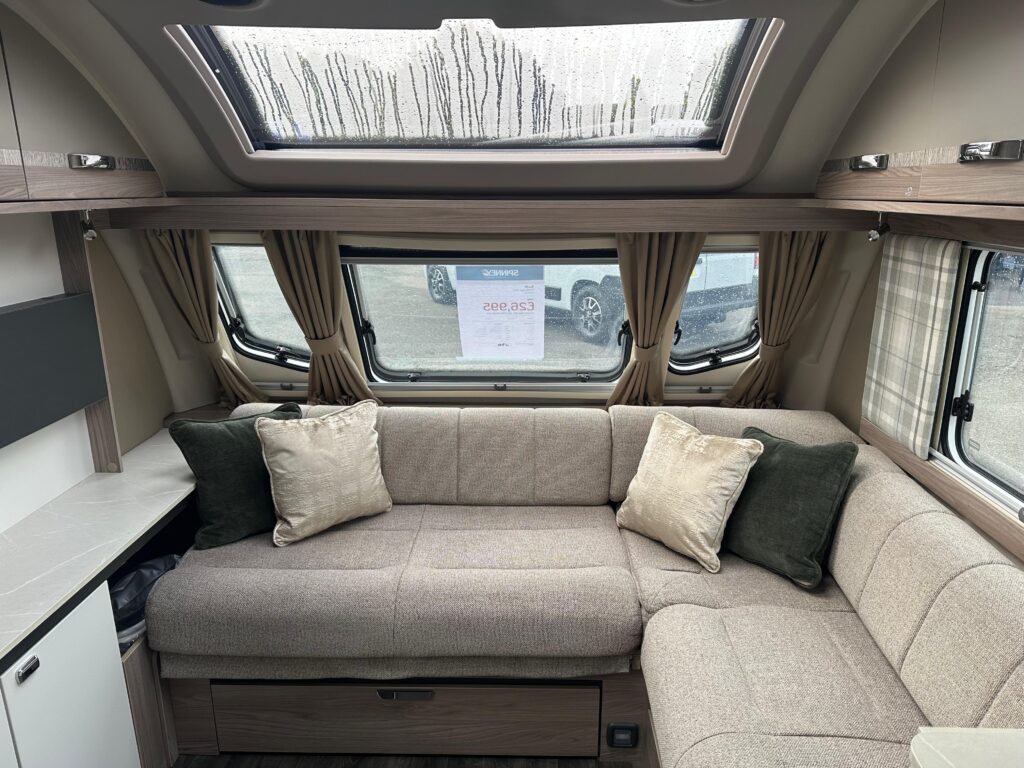 2024 Swift Challenger 560L Grande 25315 11 Scaled