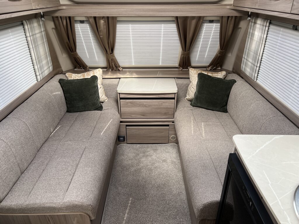2025 Swift Challenger 560 SE 4 Scaled